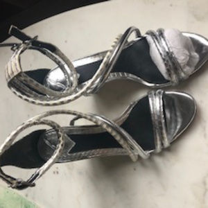 B by Brian Atwood Sedini Metallic Wedges